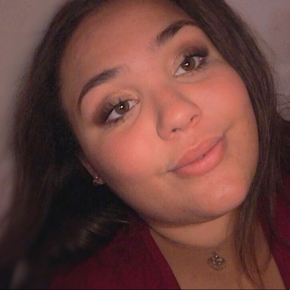 Meet your Posher, Makayla